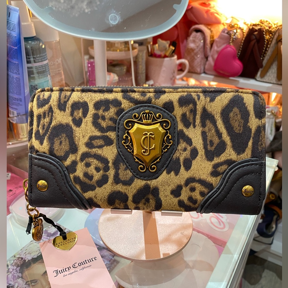 New Juicy Couture Romance Gusset Gold in Natural Leopard Wallet